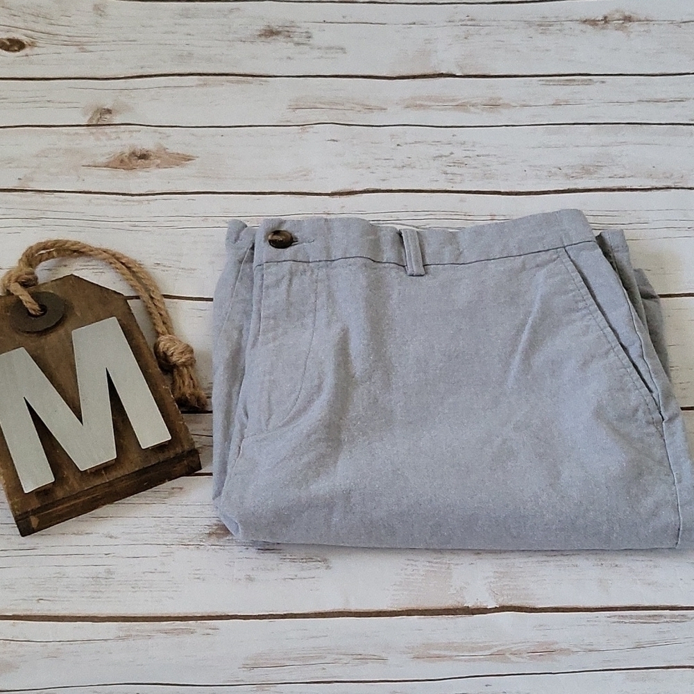 Old Navy Gray Ultimate Slim Built-In Flex Flat Front shorts with 9.75" inseam
